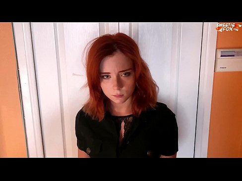 ❤️ Ochranka potrestala peknú ženu za krádež v obchode - sperma v ústach ❌ Super porno na nás ☑